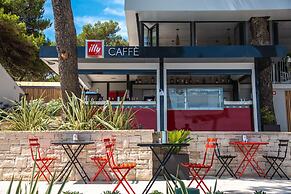 Arena One 99 Glamping