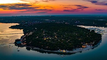 Arena One 99 Glamping