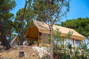 Arena One 99 Glamping