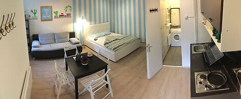 Baroque Hostel & Coworking