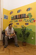 Baroque Hostel & Coworking