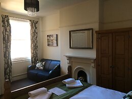 Gillygate Guest House