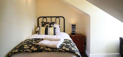 Gillygate Guest House