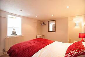 Courthouse Apartments