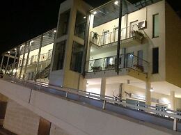 Hotel Bed & Business