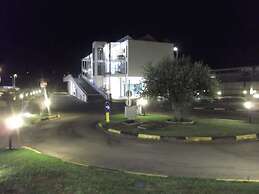 Hotel Bed & Business