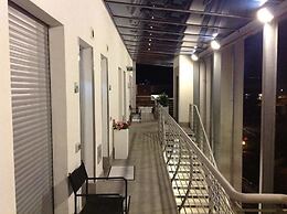 Hotel Bed & Business