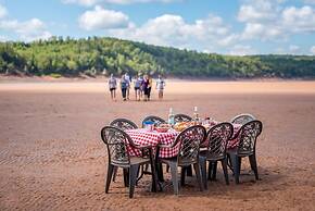 Tidal Bore Rafting Resort