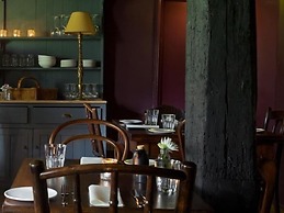 The Woolpack Hotel