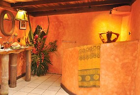 Tree House Beachfront Lodge