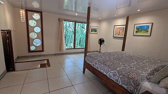 Tree House Beachfront Lodge