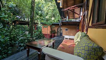 Tree House Beachfront Lodge