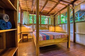 Tree House Beachfront Lodge