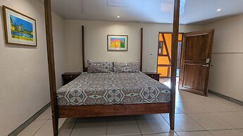 Tree House Beachfront Lodge