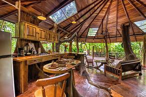 Tree House Beachfront Lodge