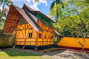 Tree House Beachfront Lodge