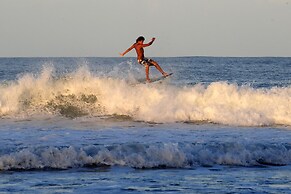 Tree House Beachfront Lodge