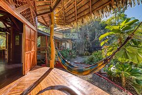 Tree House Beachfront Lodge