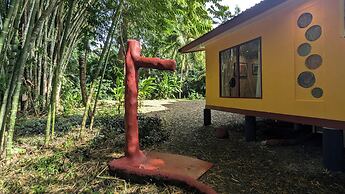 Tree House Beachfront Lodge