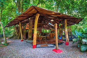 Tree House Beachfront Lodge