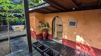 Tree House Beachfront Lodge