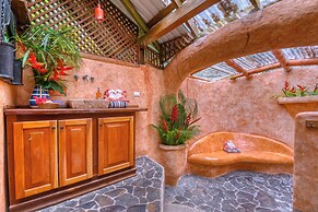 Tree House Beachfront Lodge