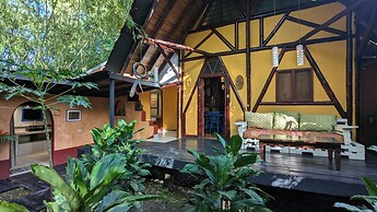 Tree House Beachfront Lodge