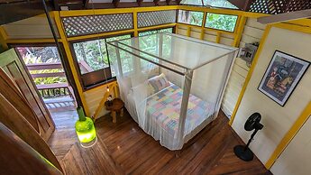 Tree House Beachfront Lodge