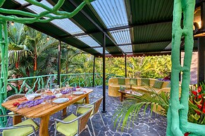 Tree House Beachfront Lodge