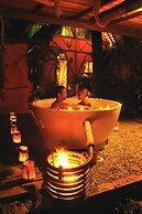 Tree House Beachfront Lodge