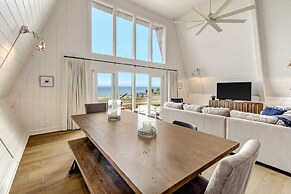 Roomy Chalet-Style Beachfront Condo with Private Beach Access by RedAw