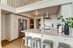 Roomy Chalet-Style Beachfront Condo with Private Beach Access by RedAw