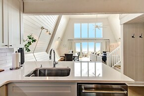 Roomy Chalet-Style Beachfront Condo with Private Beach Access by RedAw
