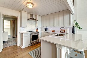 Roomy Chalet-Style Beachfront Condo with Private Beach Access by RedAw