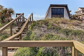 Roomy Chalet-Style Beachfront Condo with Private Beach Access by RedAw