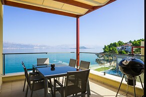 Acadia Beach Villas & Apartments, Slatine