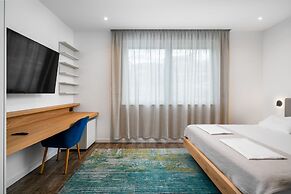 Acadia Beach Villas & Apartments, Slatine