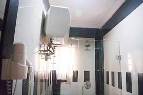 Primal Hotel