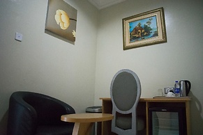 Primal Hotel