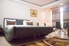 Primal Hotel