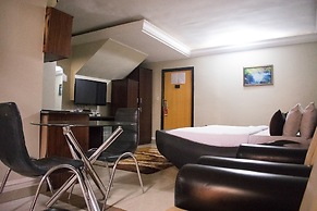 Primal Hotel