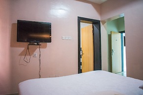 Primal Hotel