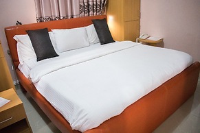 Primal Hotel