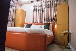 Primal Hotel