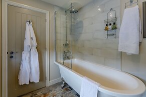 The Grousemoor Country House