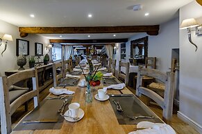 The Grousemoor Country House