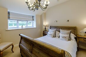 The Grousemoor Country House