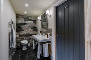 The Grousemoor Country House