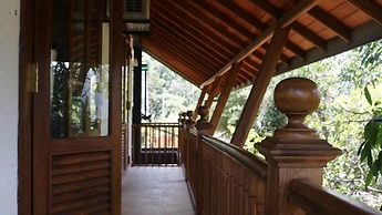 Birds Paradise Hotel