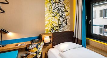 Swiss Chocolate Lausanne by Fassbind